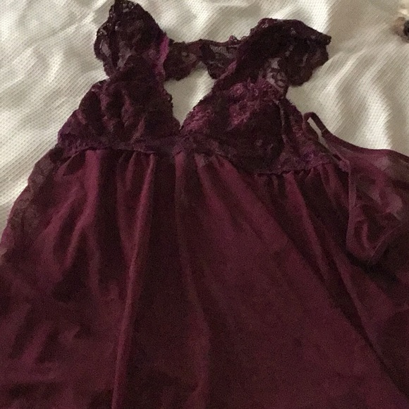 Lingerie Set - Picture 2 of 7